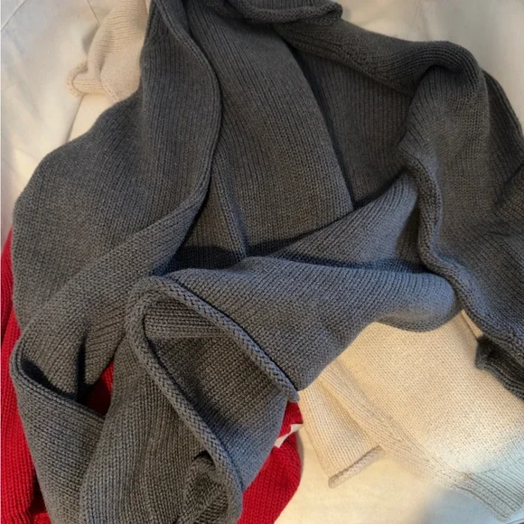 Classic J. Crew Charcoal Knit Rollneck Sweater - Picture 5 of 5